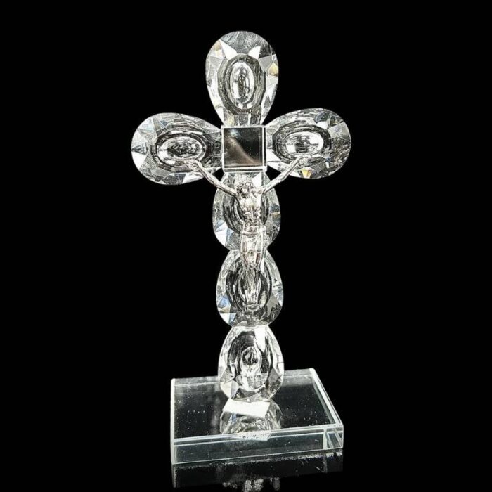 Crucifixo de Cristal Lapidado com Base 18 cm Sacrum Lux