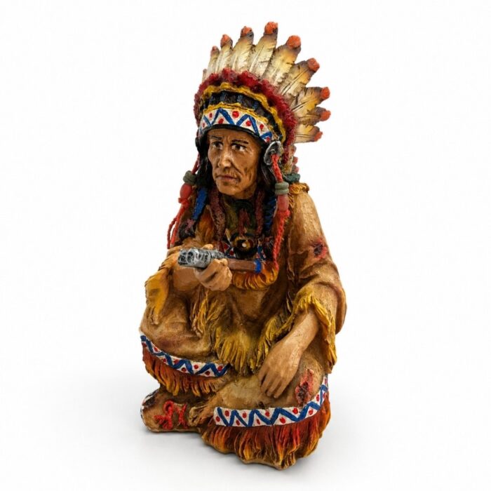 Estátua Índio Cacique com Cachimbo em Resina 19cm Decoração